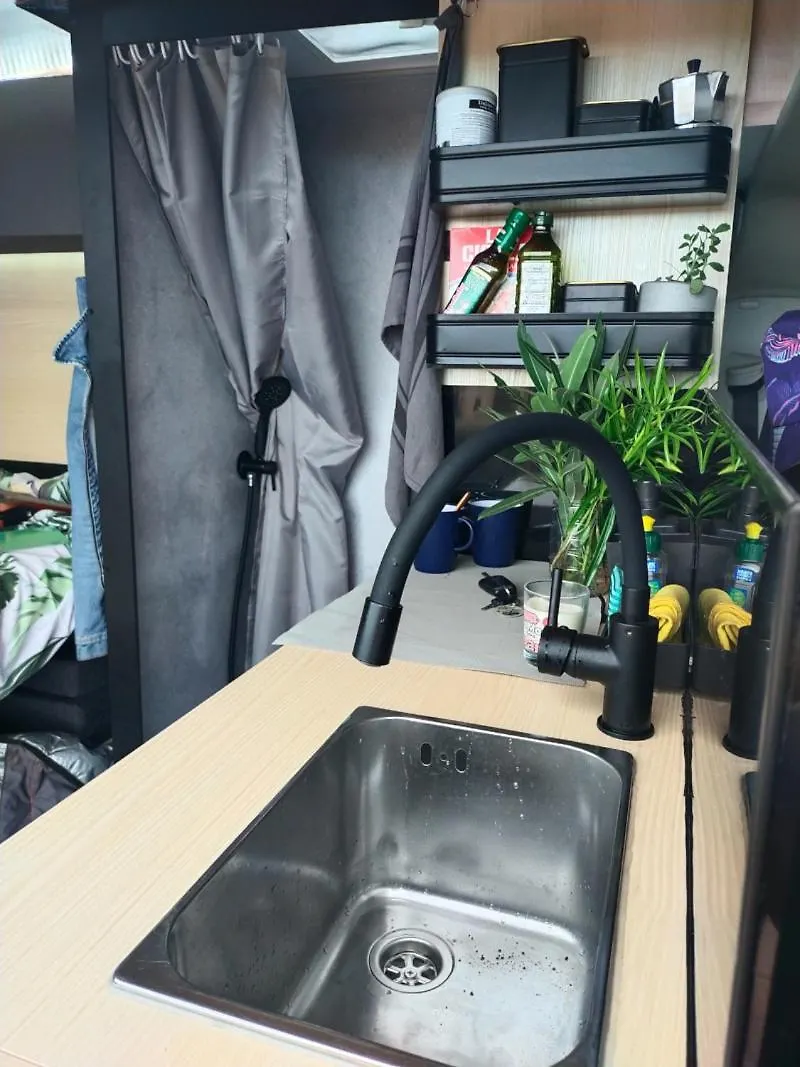 Camper Bronzita With Shower San Isidro  Spanien
